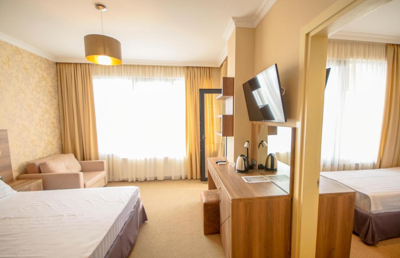 Hotel Montana Kvariati Eksteriør billede