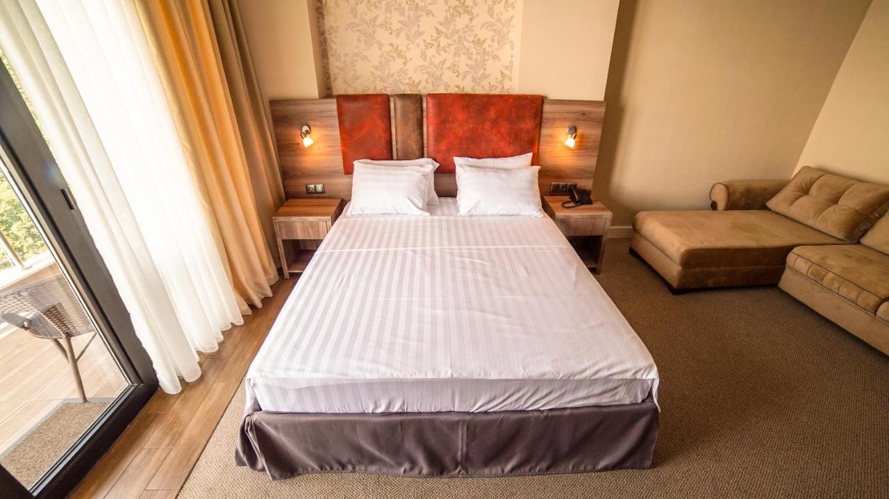 Hotel Montana Kvariati Eksteriør billede